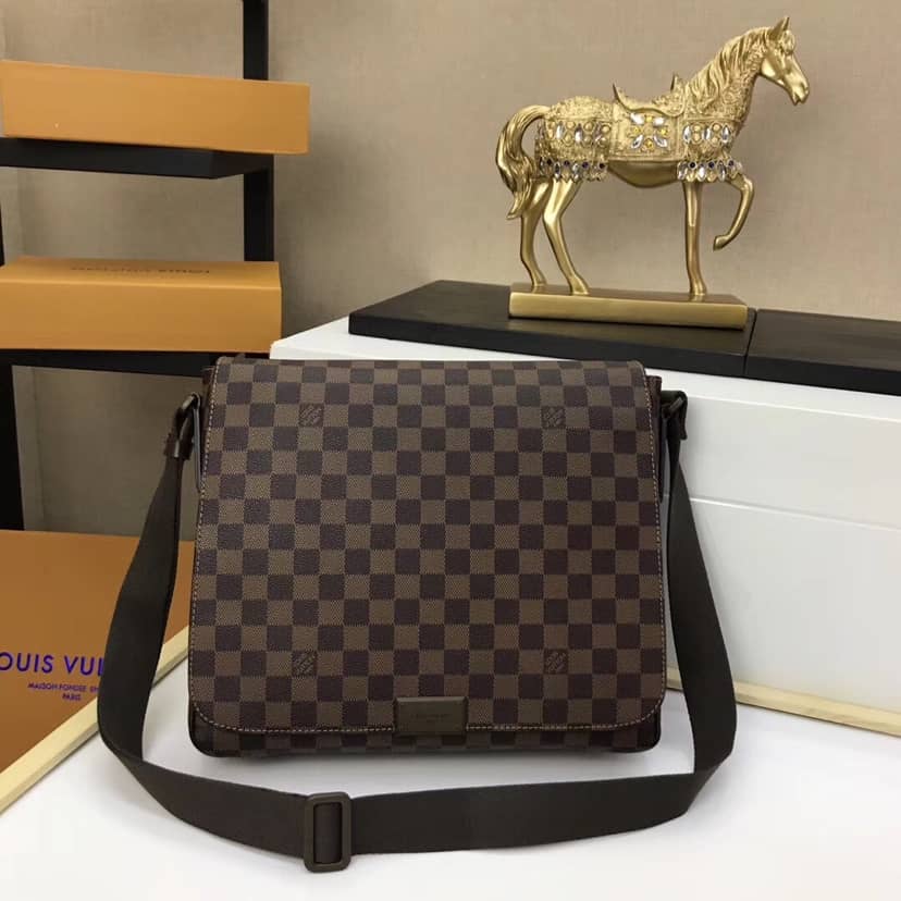 Louis Vuitton District MM Mens Genuine Leather Replica Shoulder Bag N41212