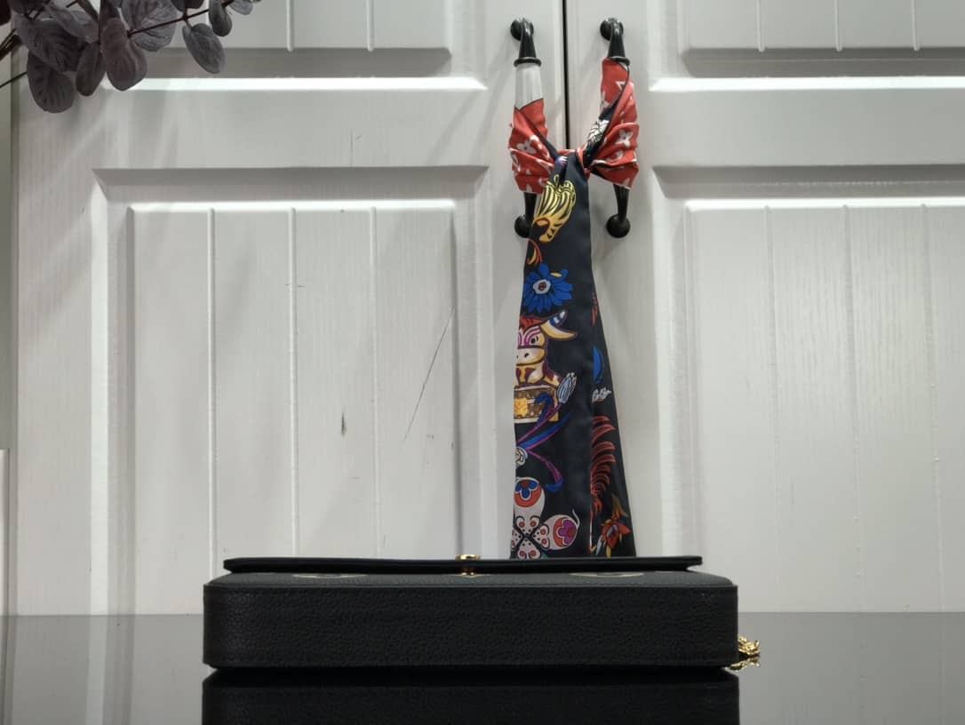 Louis Vuitton Bicolor Monogram Empreinte Replica Pochette Felice Black M69977