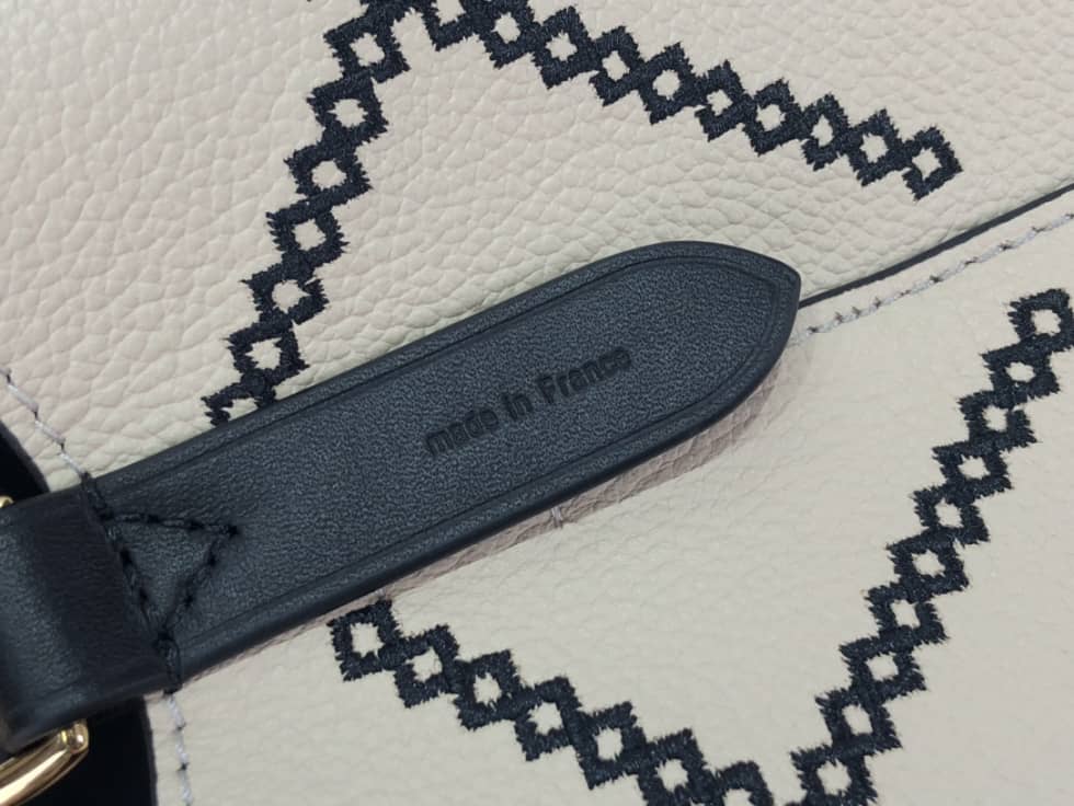 Louis Vuitton NeoNoe MM Cream M46023 Replica Bucket Bag