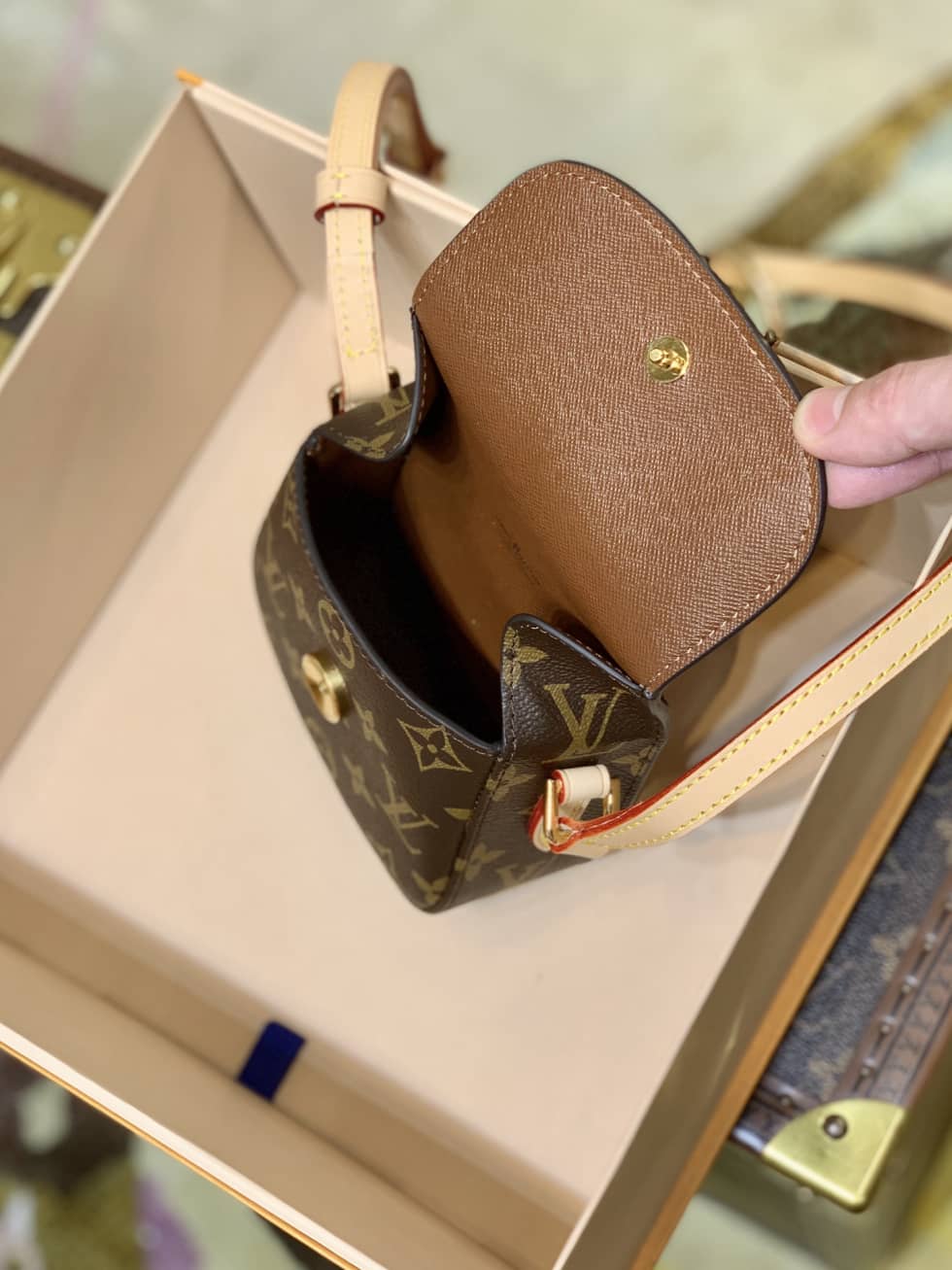 Louis Vuitton Monogram Bebe Saint Cloud M51245 Replica Messenger Bag