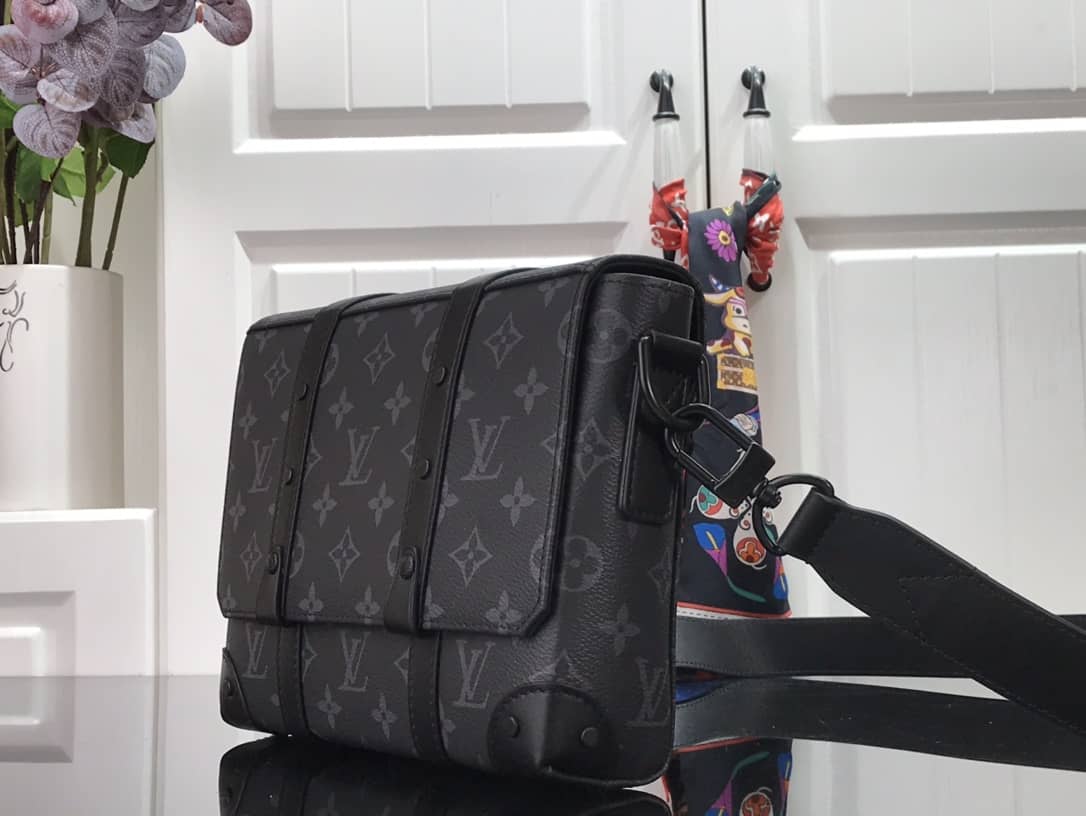 Louis Vuitton Monogram Eclipse Coated Canvas Trunk Messenger Bag Replica M45727