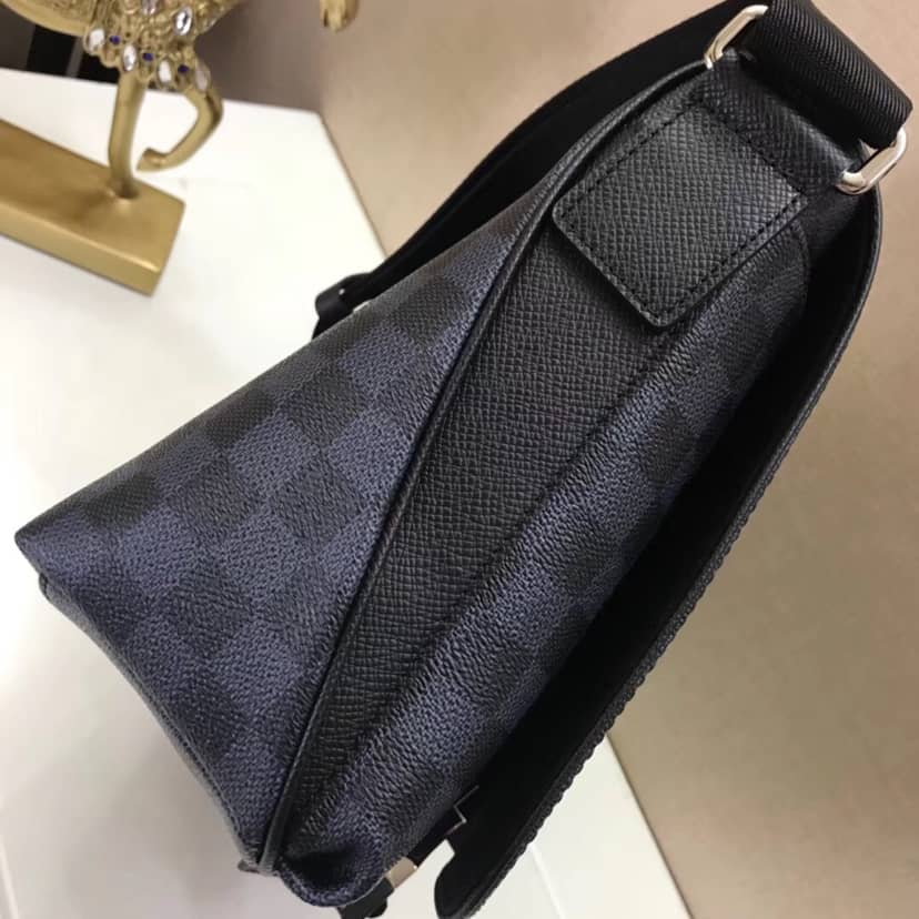 Louis Vuitton Matchpoint Messenger Bag Replica N40010