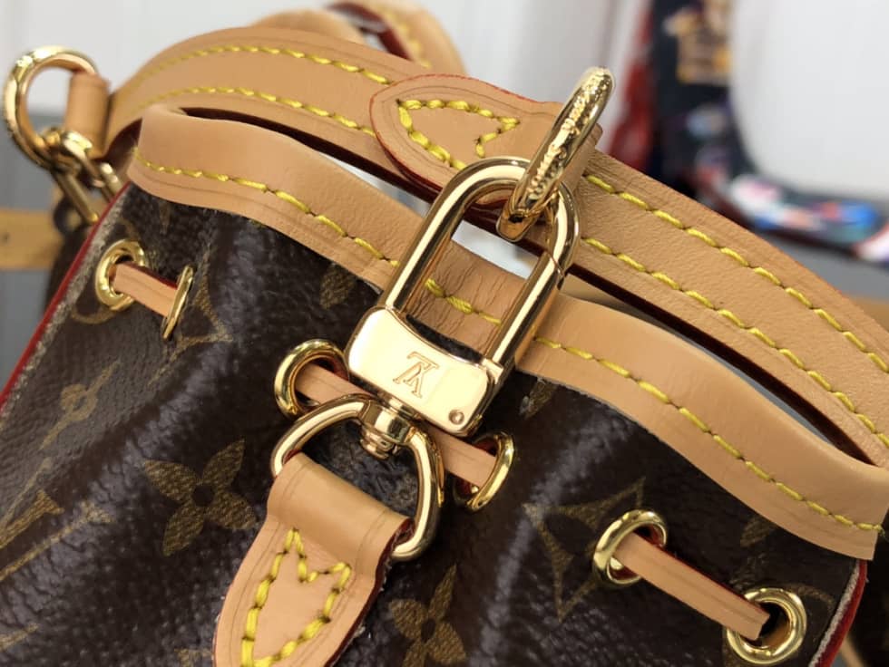 Louis Vuitton Monogram Trio Mini Icon M81081 Replica Crossbody Bag