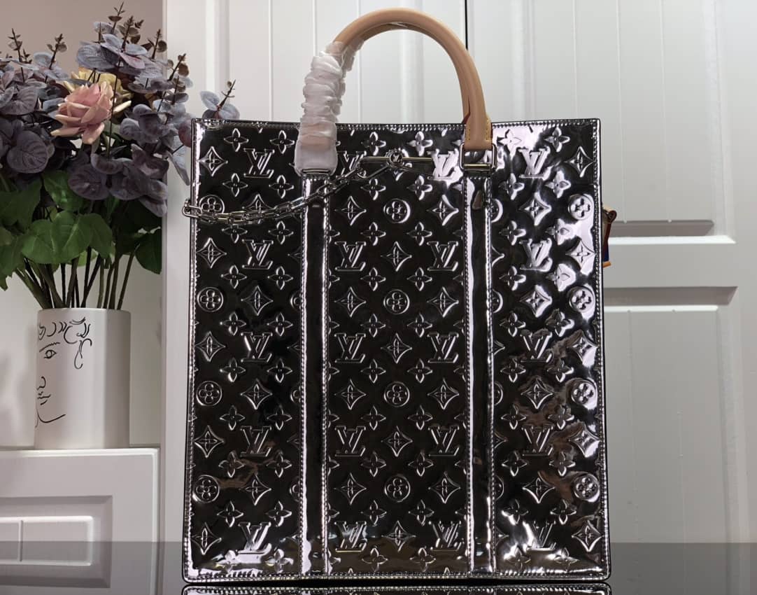 Louis Vuitton Sac Plat Monogram Mirror Coated Shoulder Bag Replica Silver M45884