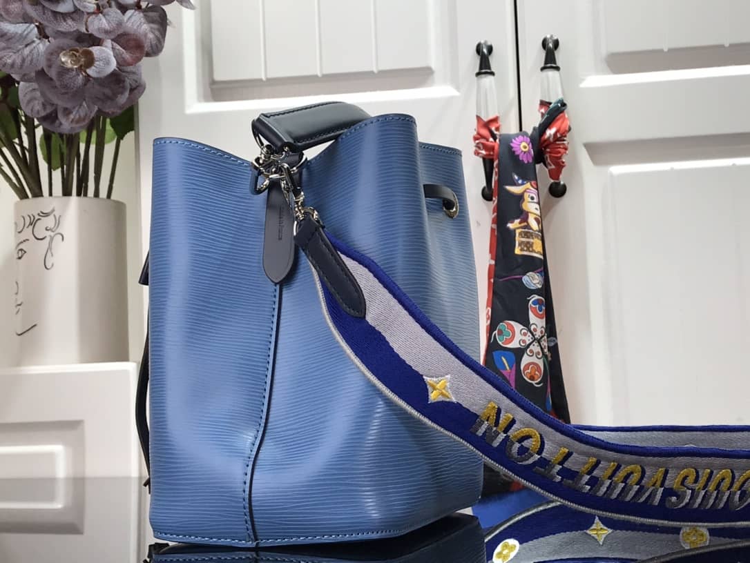 Louis Vuitton Neonoe BB Replica Bucket Bag Blue M57693
