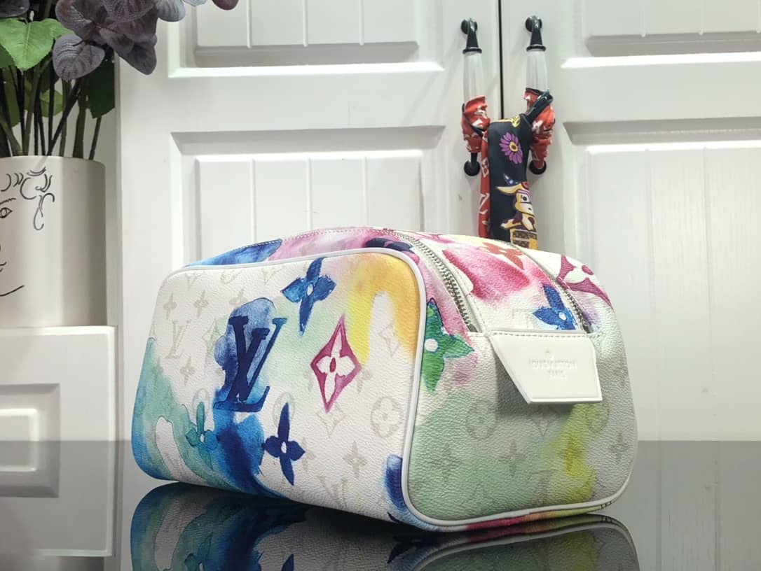Louis Vuitton Multicolored Watercolor Monogram Canvas Dopp Kit Toiletry Bag Replica M80500