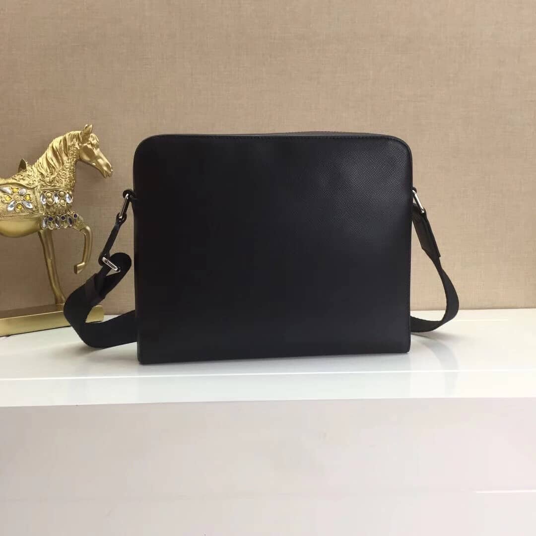 Louis Vuitton Anton Messenger PM Taiga Leather Replica Bag M34411