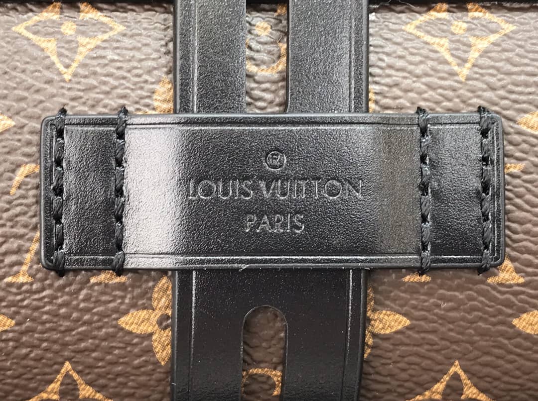 Louis Vuitton Replica Glasses Case Epi Monogram Black M43903