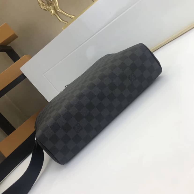 Louis Vuitton Damier Graphite Dayton MM Replica Messenger Bag N41409