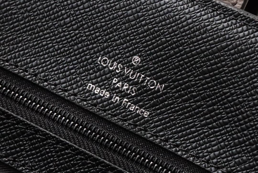 Louis Vuitton Retro Wearable Mens Shopping Bag Replica M30725