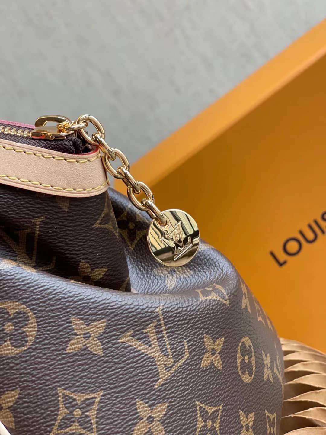 Louis Vuitton Monogram Tivoli GM M40144 Replica Shoulder Bag