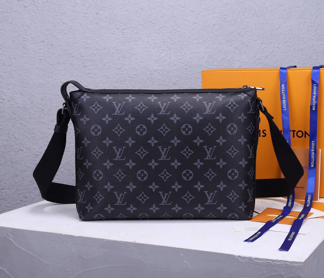 Louis Vuitton Odyssey PM Messenger Bag Replica Black M44223