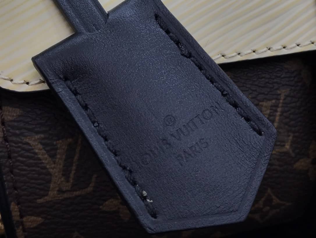 Louis Vuitton Replica Glasses Case Epi Monogram White M43903