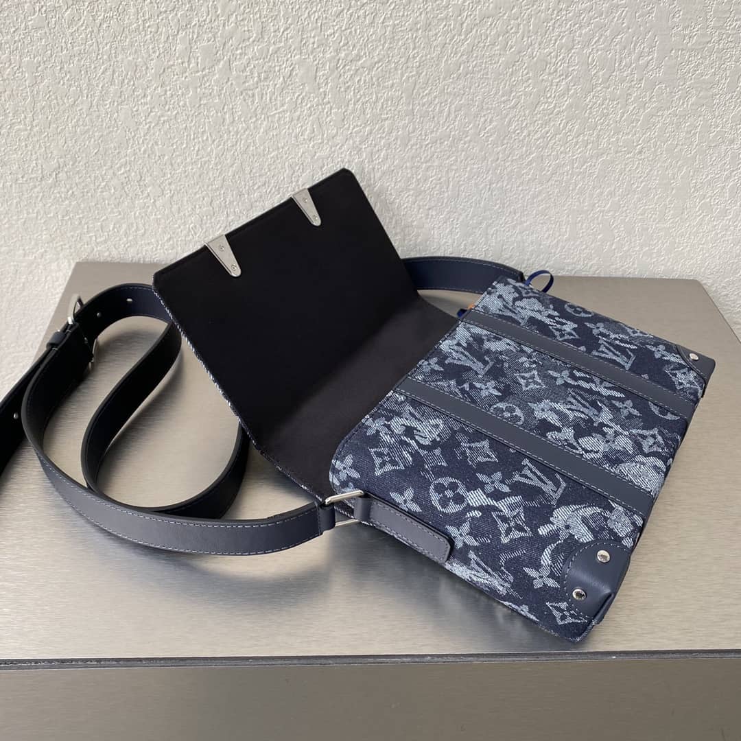 Louis Vuitton Trunk Monogram Messenger Bag Replica Blue M57282