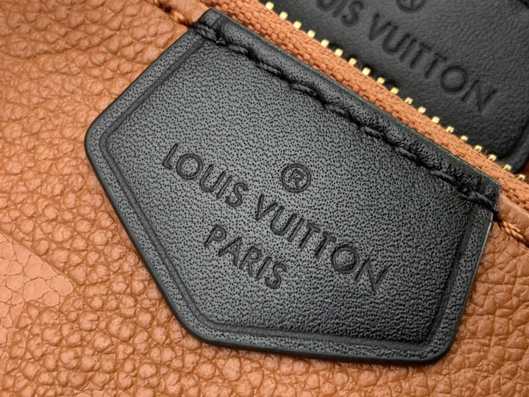 Louis Vuitton Pochette Monogram Empreinte Cowhide Leather Replica Crossbody Bag M45777