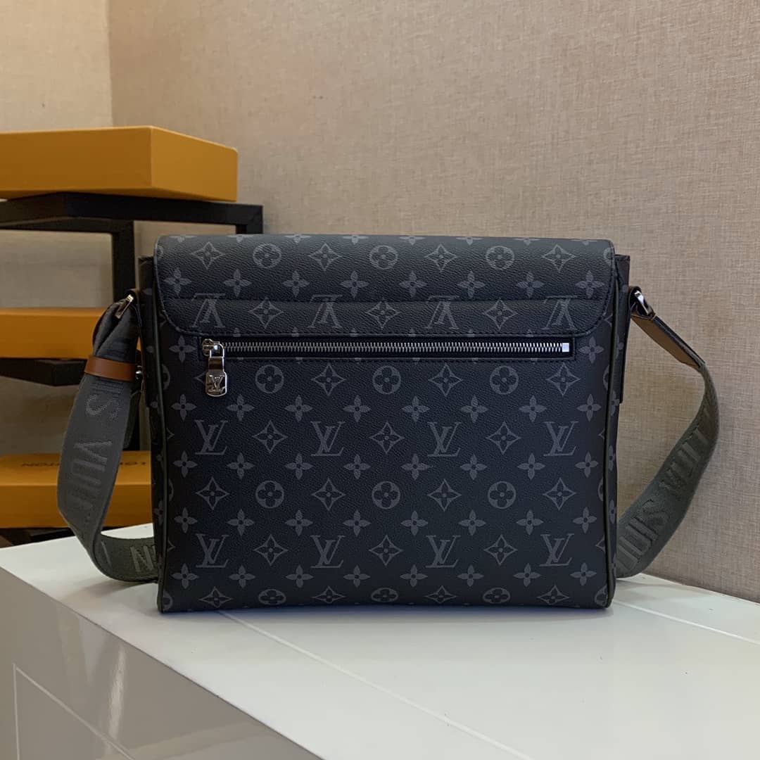 Louis Vuitton District MM Monogram Eclipse Messenger Bag Replica M40239