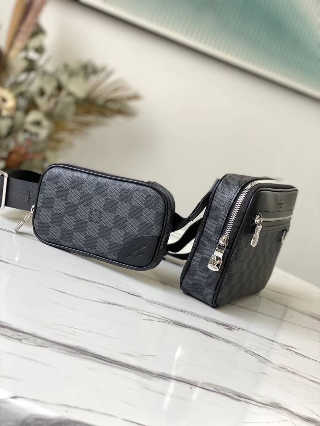 Louis Vuitton Scott Damier Graphite Canvas Messenger Bag Replica N50018