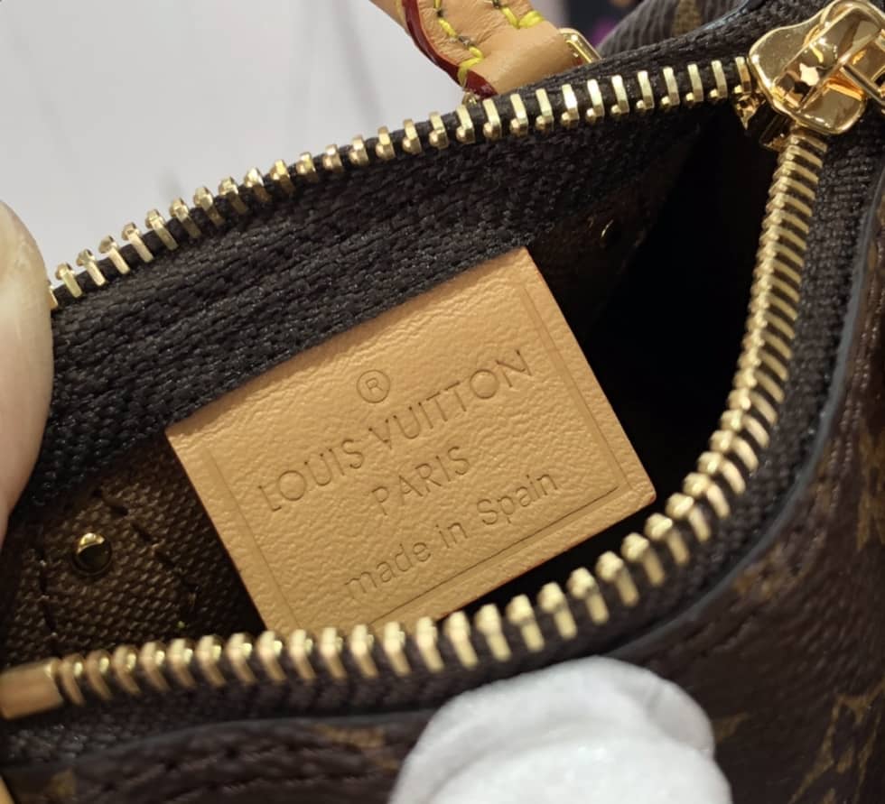 Louis Vuitton Monogram Trio Mini Icon M81081 Replica Crossbody Bag