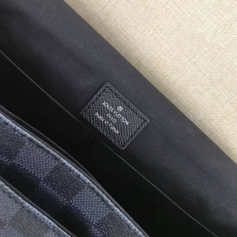 Louis Vuitton Matchpoint Messenger Bag Replica N40010