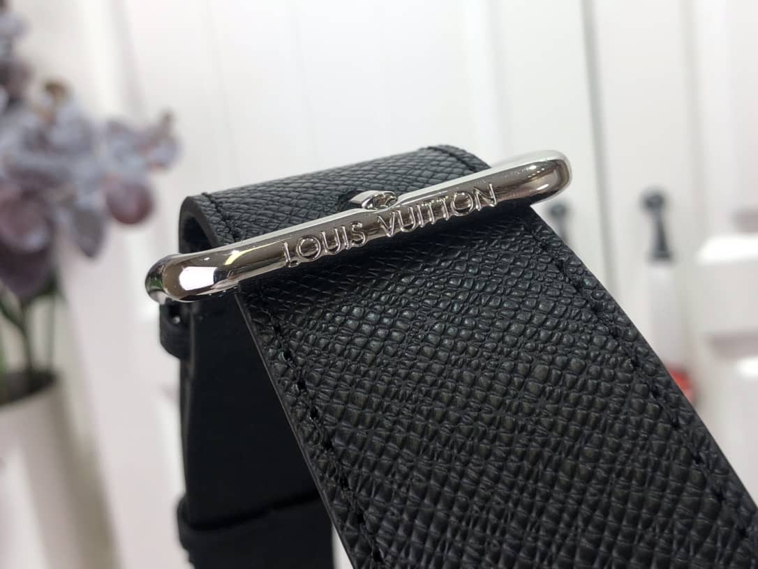 Louis Vuitton New Flap Taiga Cowhide Leather Replica Messenger Bag M30807