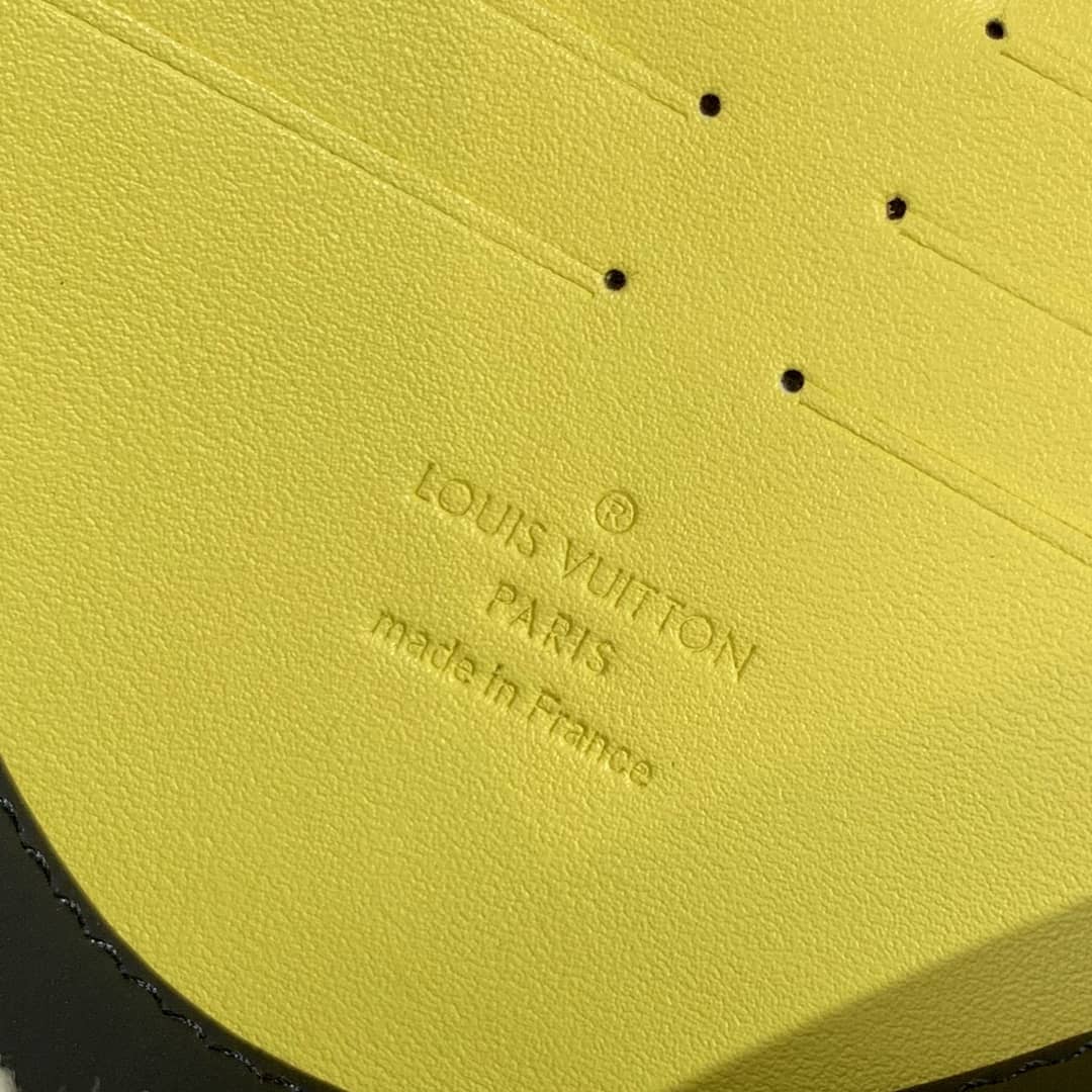 Louis Vuitton Pochette Voyage MM Damier Graphite Canvas Replica N60107