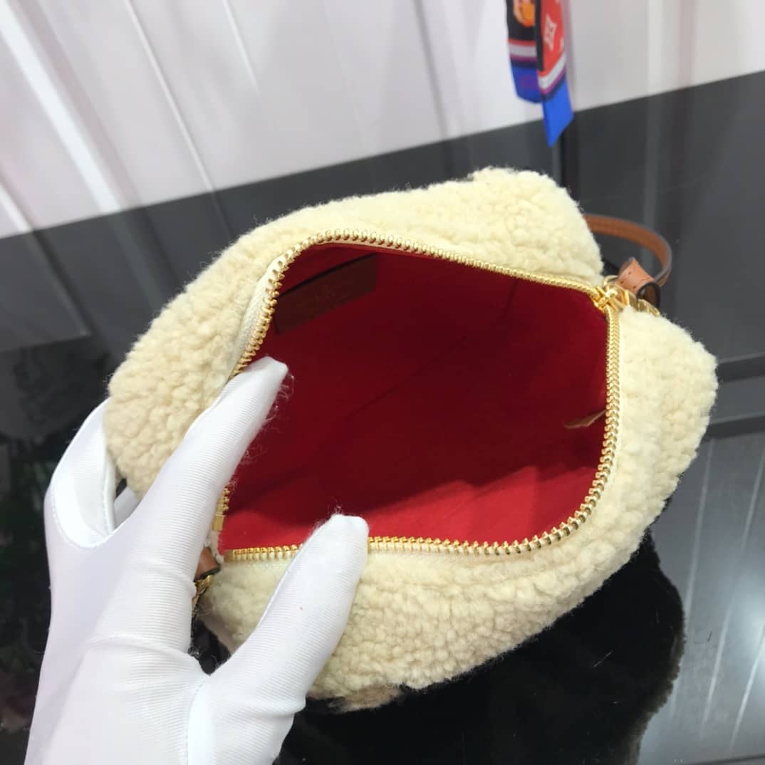 Louis Vuitton Giant Monogram Teddy Replica Shoulder Bag M68599