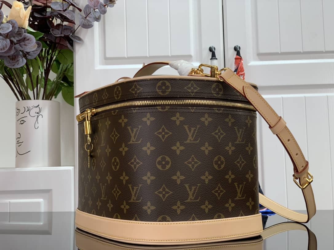 Louis Vuitton Beauty Case Large Monogram Canvas Leather Travel Bag Replica M47280