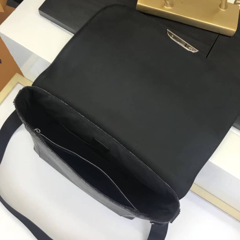 Louis Vuitton Monogram Eclipse Messenger MM Shoulder Bag Replica M40539