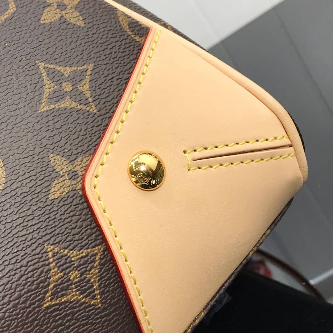 Louis Vuitton Monogram Retiro PM 2way Replica Shoulder Bag M40325