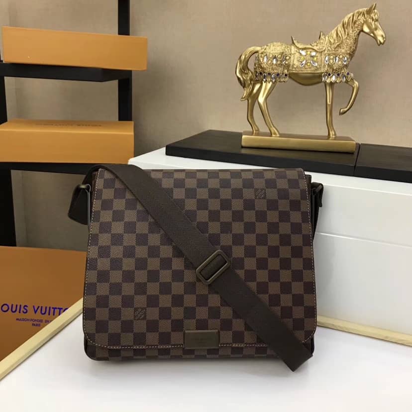 Louis Vuitton District MM Mens Genuine Leather Replica Shoulder Bag N41212