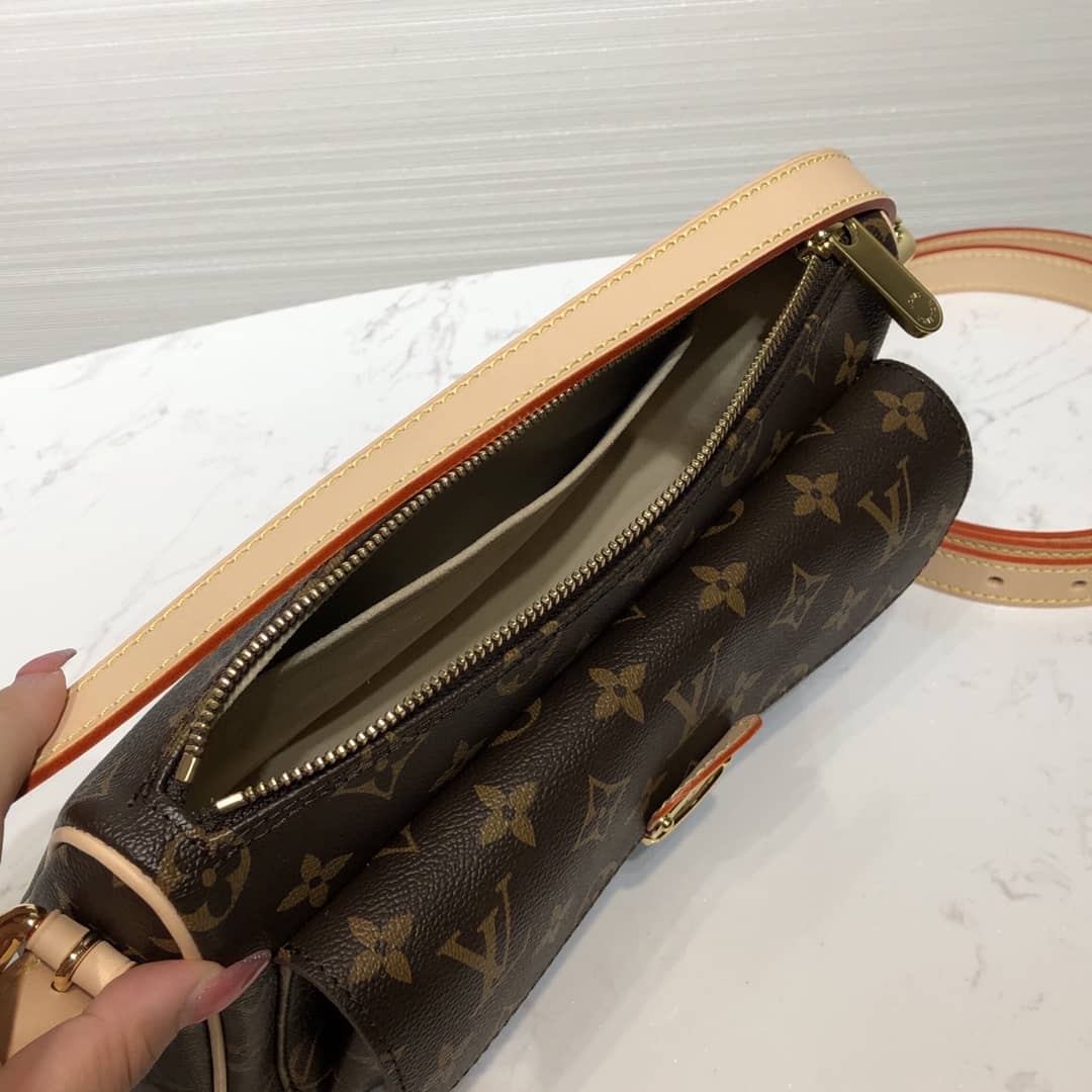 Louis Vuitton Ravello GM Monogram Canvas Replica Shoulder bag