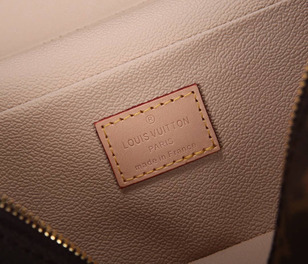 Louis Vuitton Monogram Canvas Nice Mini Beauty Case Replica M44495