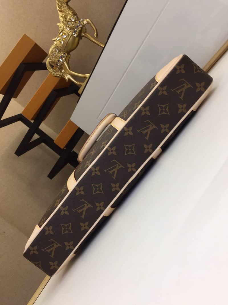 Louis Vuitton Porte Documents Voyage Business Replica M40226