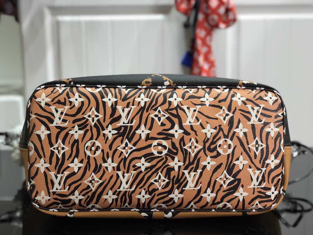 Louis Vuitton Monogram Giant Jungle Neverfull MM Bag Replica Yellow M40995