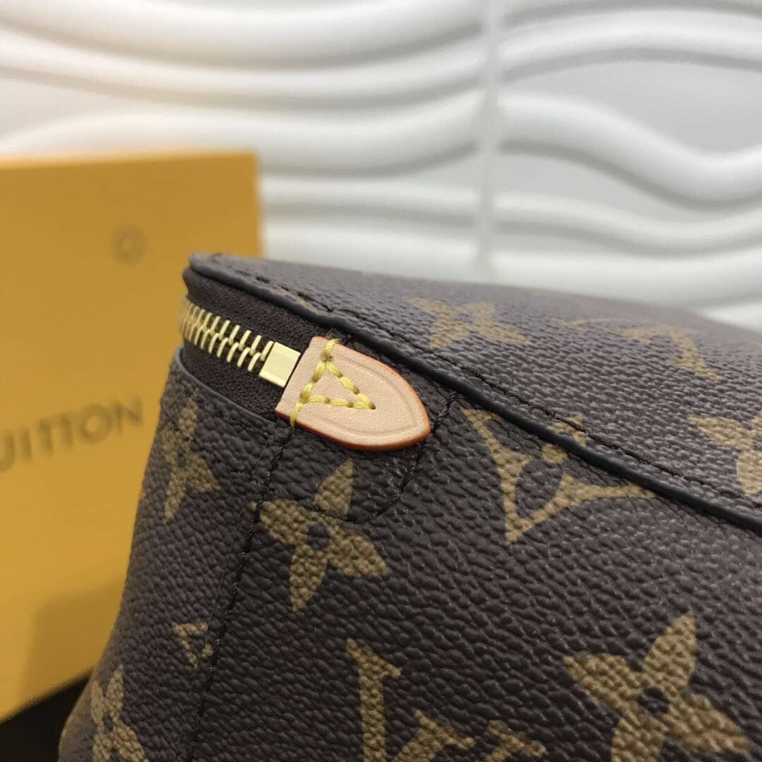 Louis Vuitton Monogram Packing Cube MM Replica