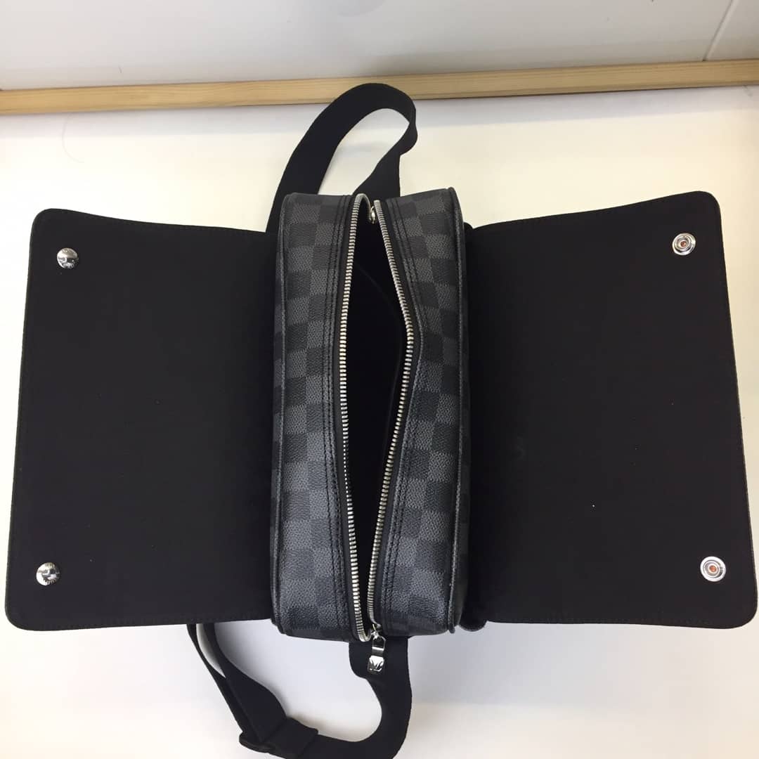 Louis Vuitton Naviglio Leather Shoulder Bag Replica Black N45255