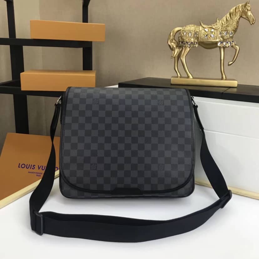 Louis Vuitton Damier Graphite Daniel MM Replica Shoulder Bag N58029