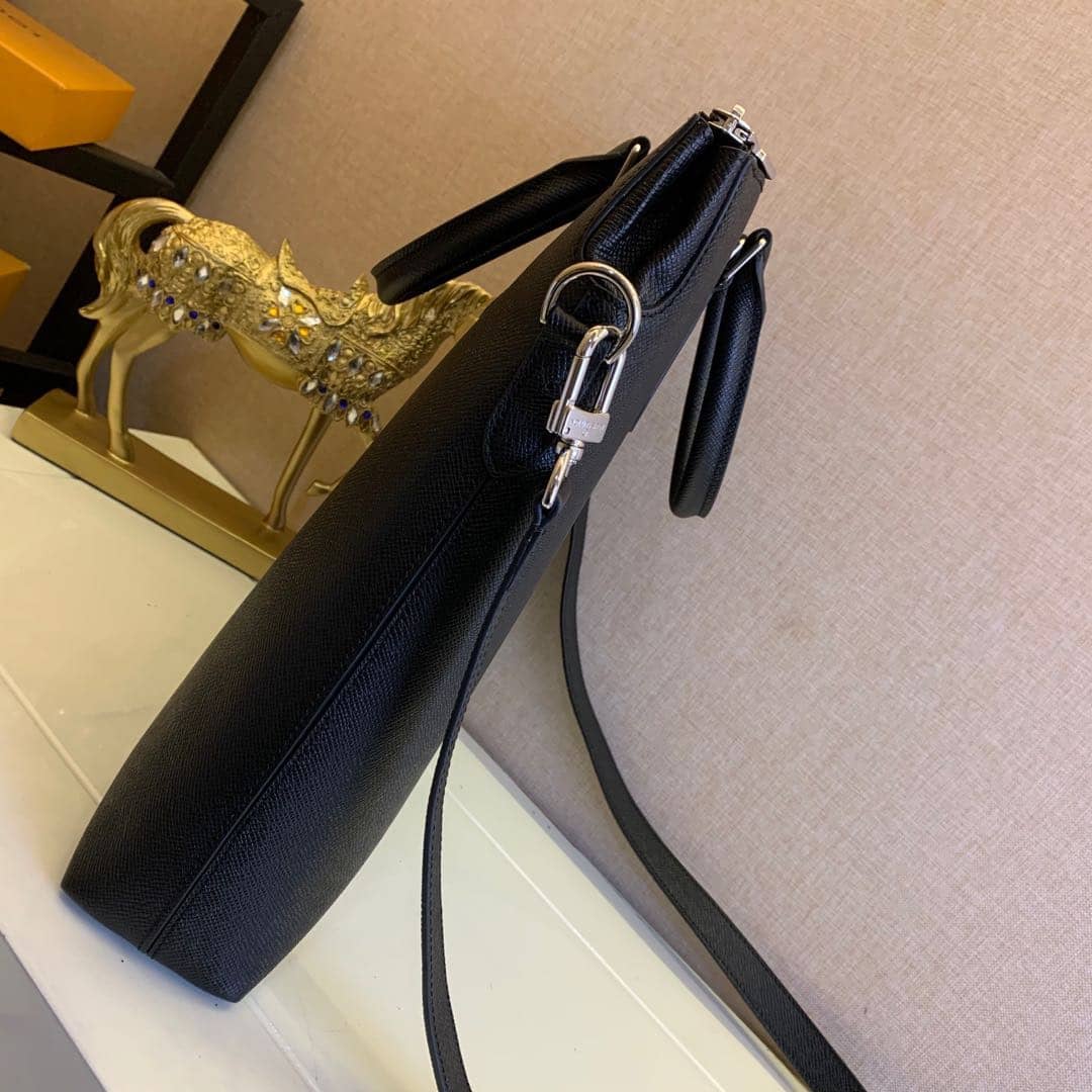 Louis Vuitton Taiga Anton Tote Replica M33433