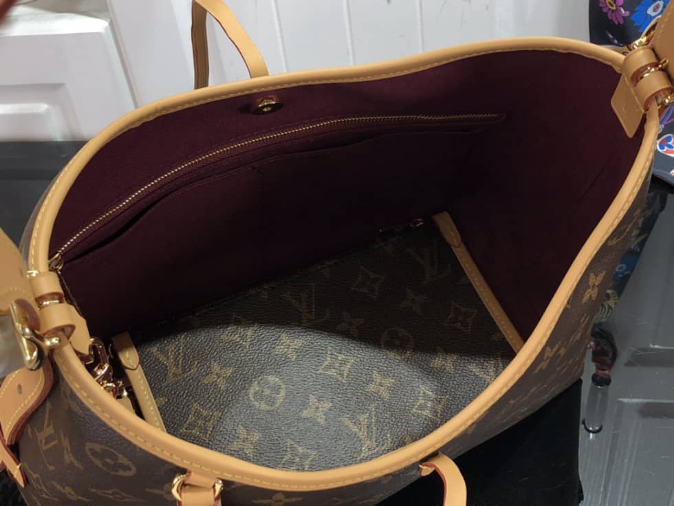 Louis Vuitton CarryAll PM M46203 Replica Shoulder Bag