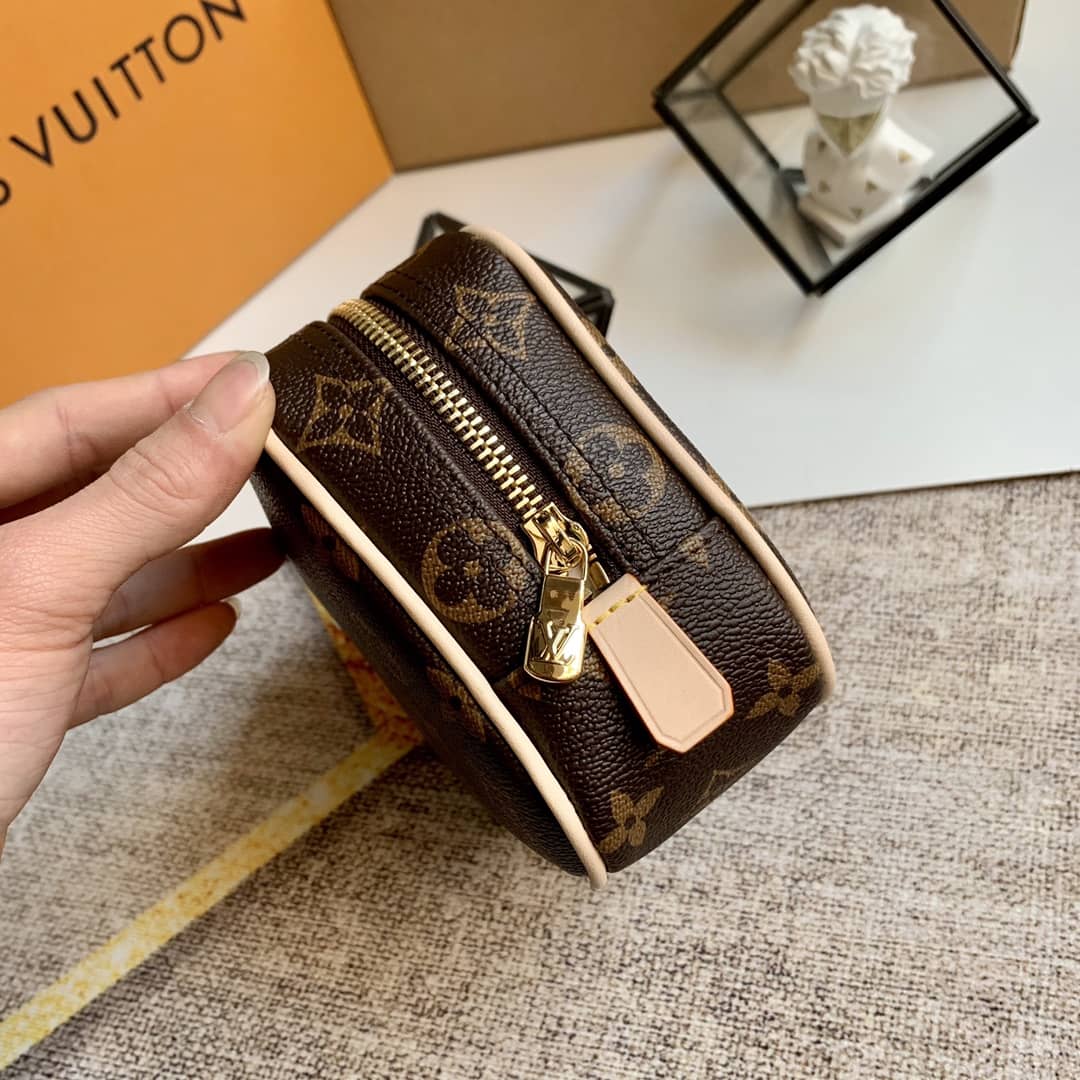 Louis Vuitton Monogram Trousse Toilette Clutch Replica M47522