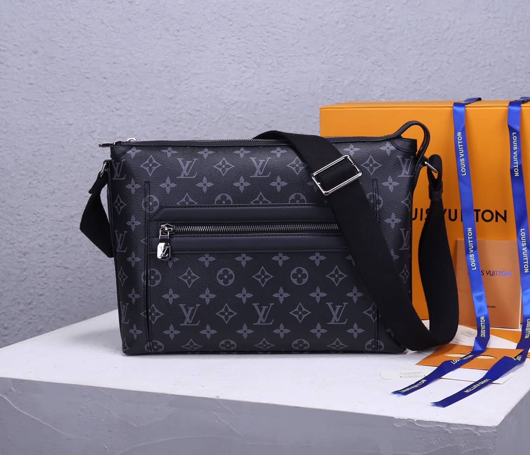 Louis Vuitton Odyssey PM Messenger Bag Replica Black M44223