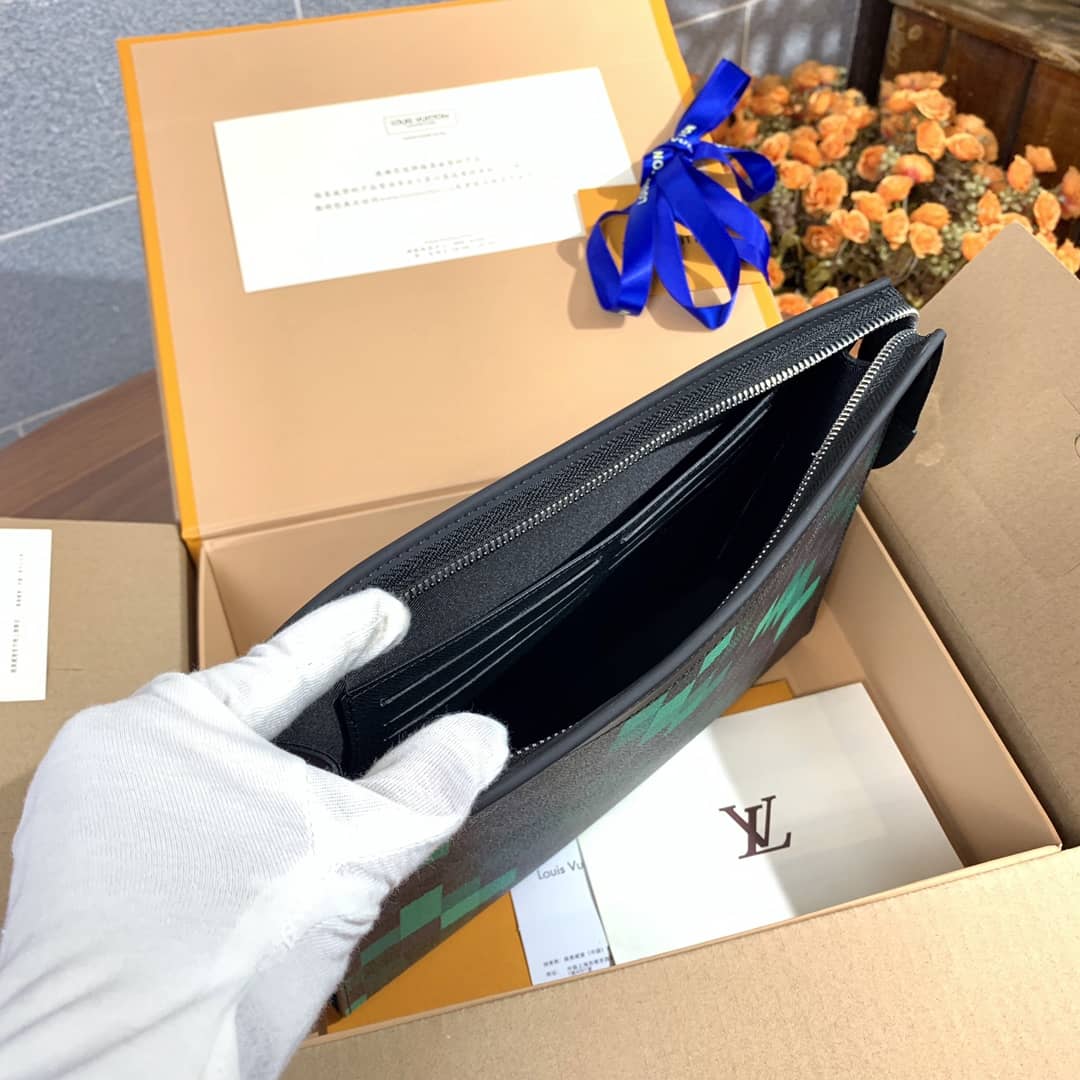 Louis Vuitton Pochette Voyage Leather Bag Replica N60176