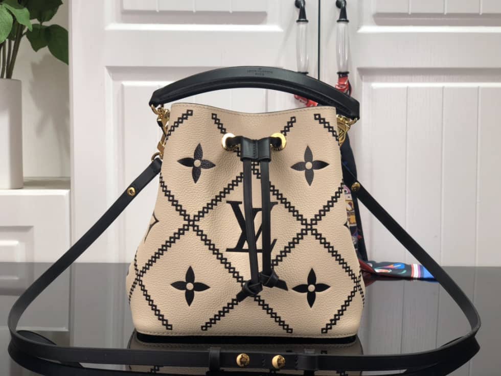Louis Vuitton NeoNoe MM Cream M46023 Replica Bucket Bag