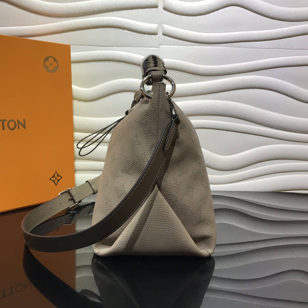 Louis Vuitton Beaubourg Hobo MM Mahina Leather Replica Beige M56073