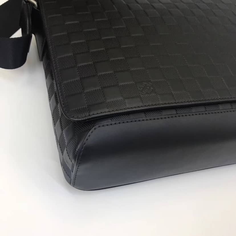 Louis Vuitton District PM Damier Infini Leather Shoulder Bag Replica N41038