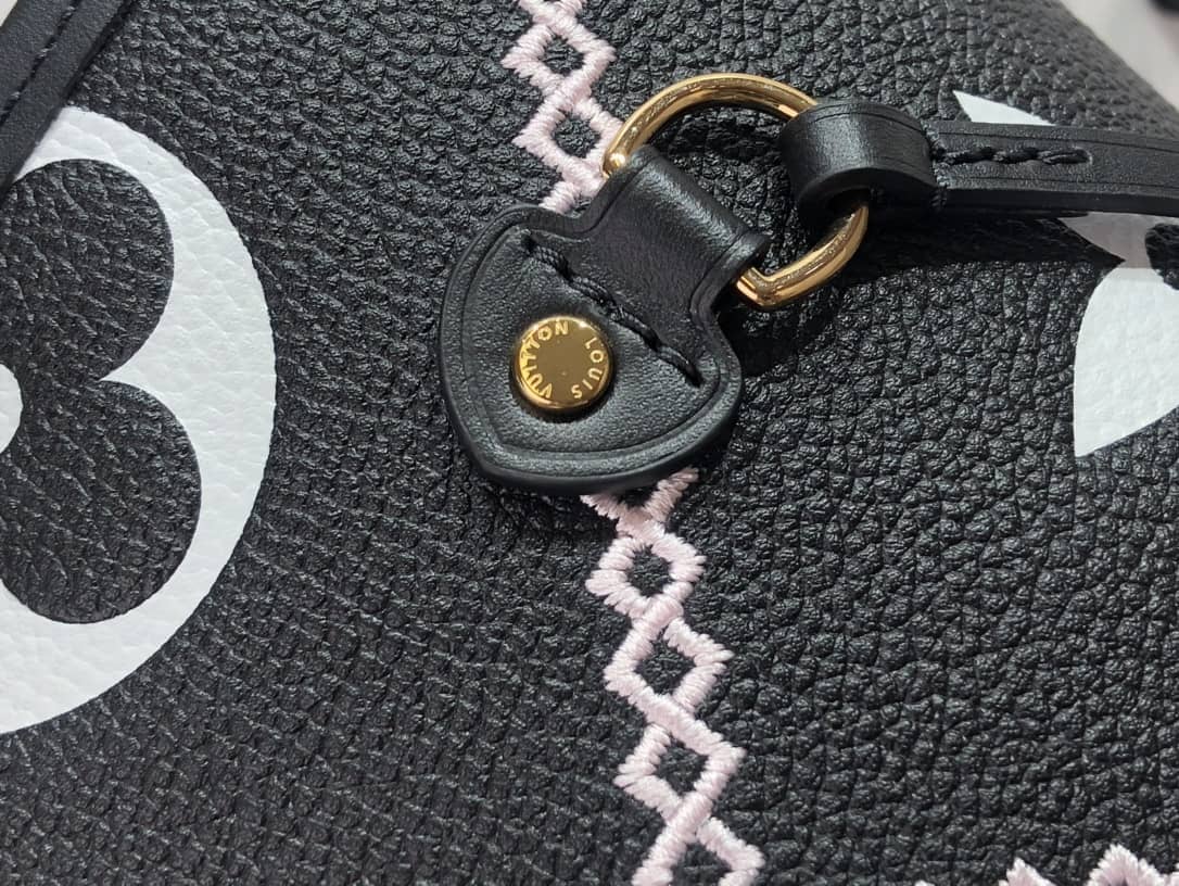 Louis Vuitton Neverfull Dupe MM Empreinte Lace Black Pink M46040