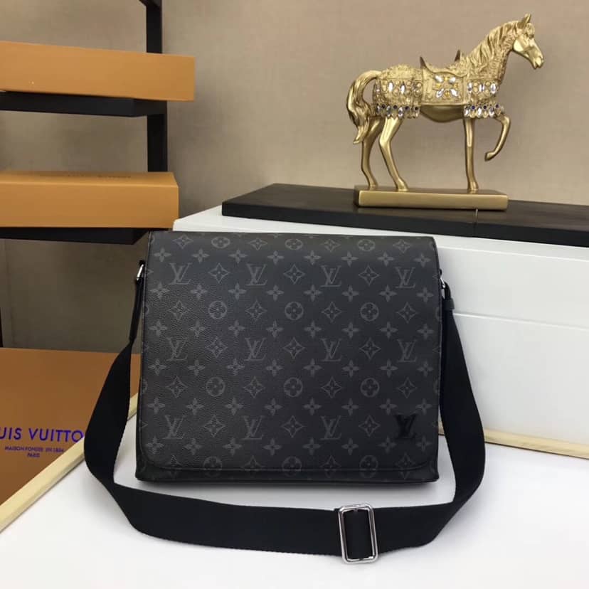 Louis Vuitton District MM Monogram Replica Messenger Bag M44001