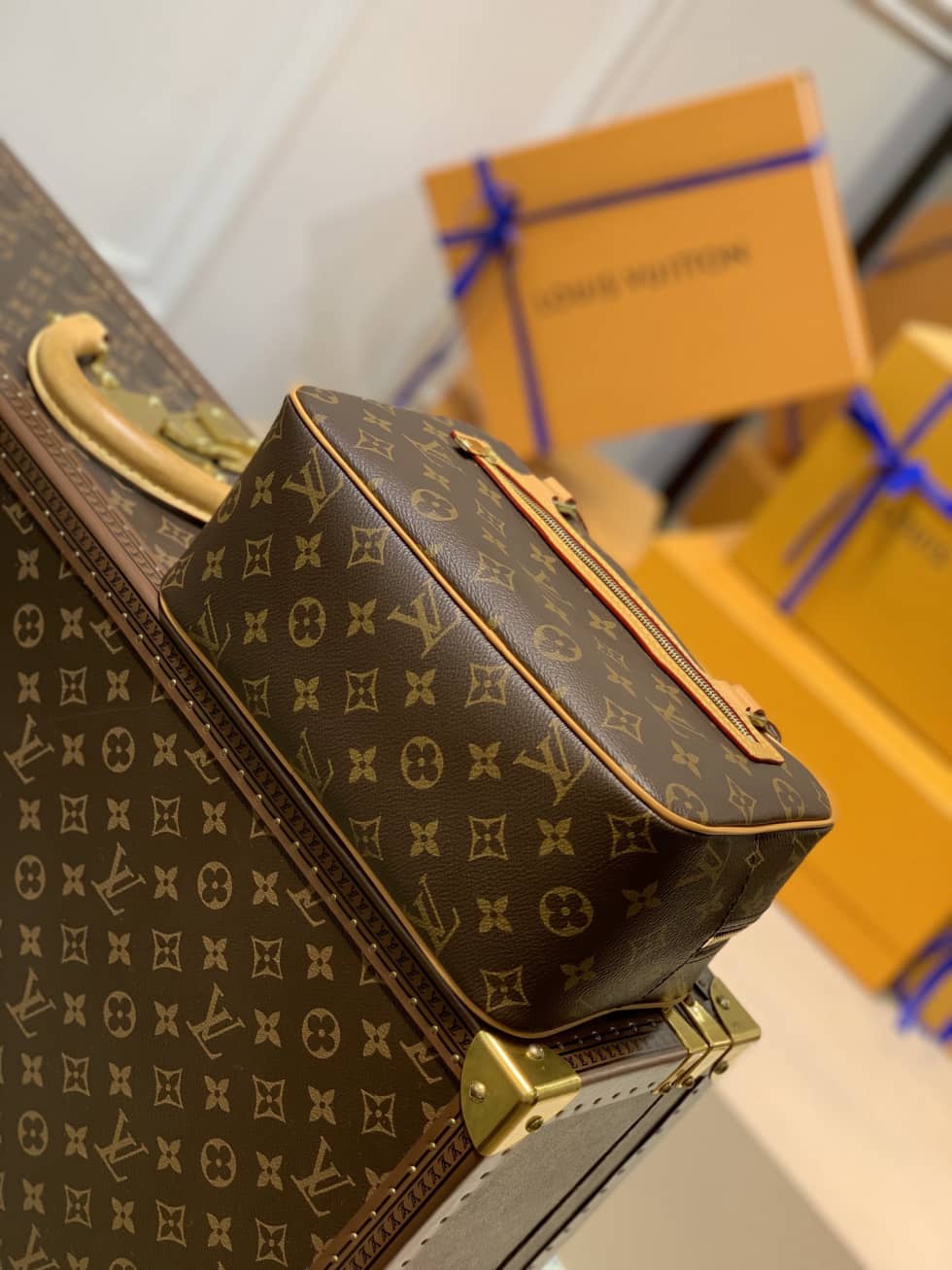 Louis Vuitton Monogram Cite MM M51182 Replica Shoulder Bag