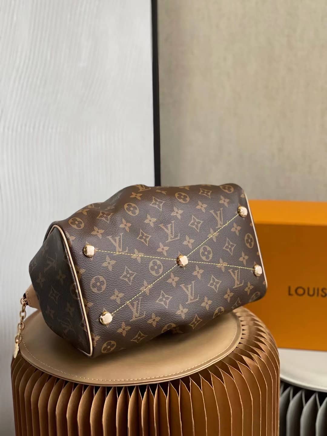 Louis Vuitton Monogram Tivoli PM M40143 Replica Shoulder Bag