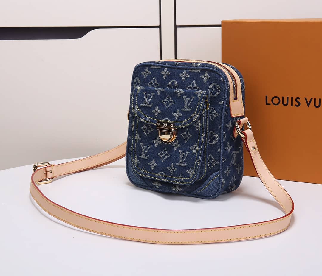 Louis Vuitton Monogram Denim Replica Camera Bag M95348